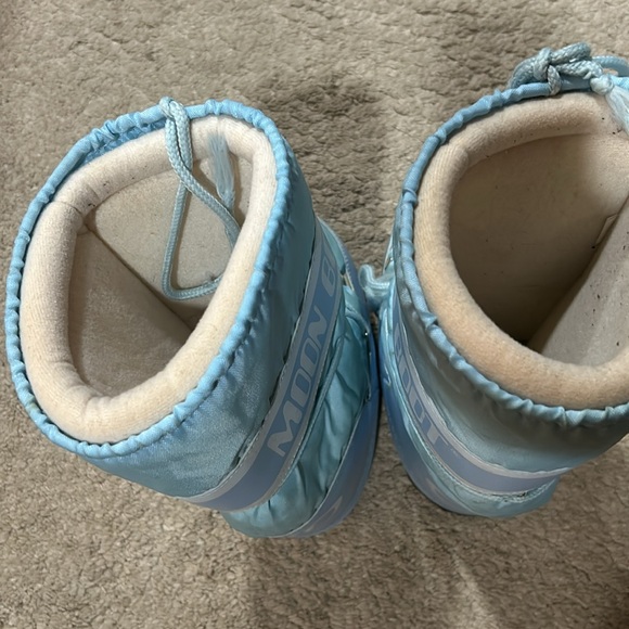 Moon boots size 39/41 (8-9.5) good condition - Picture 7 of 8